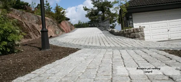Smågatestein på nett 5 cm - lys grå